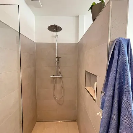 Architektenhaus Mit Naturpool Villa *