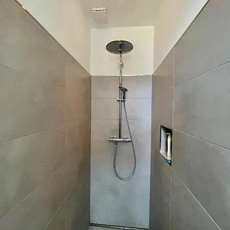 Architektenhaus Mit Naturpool *